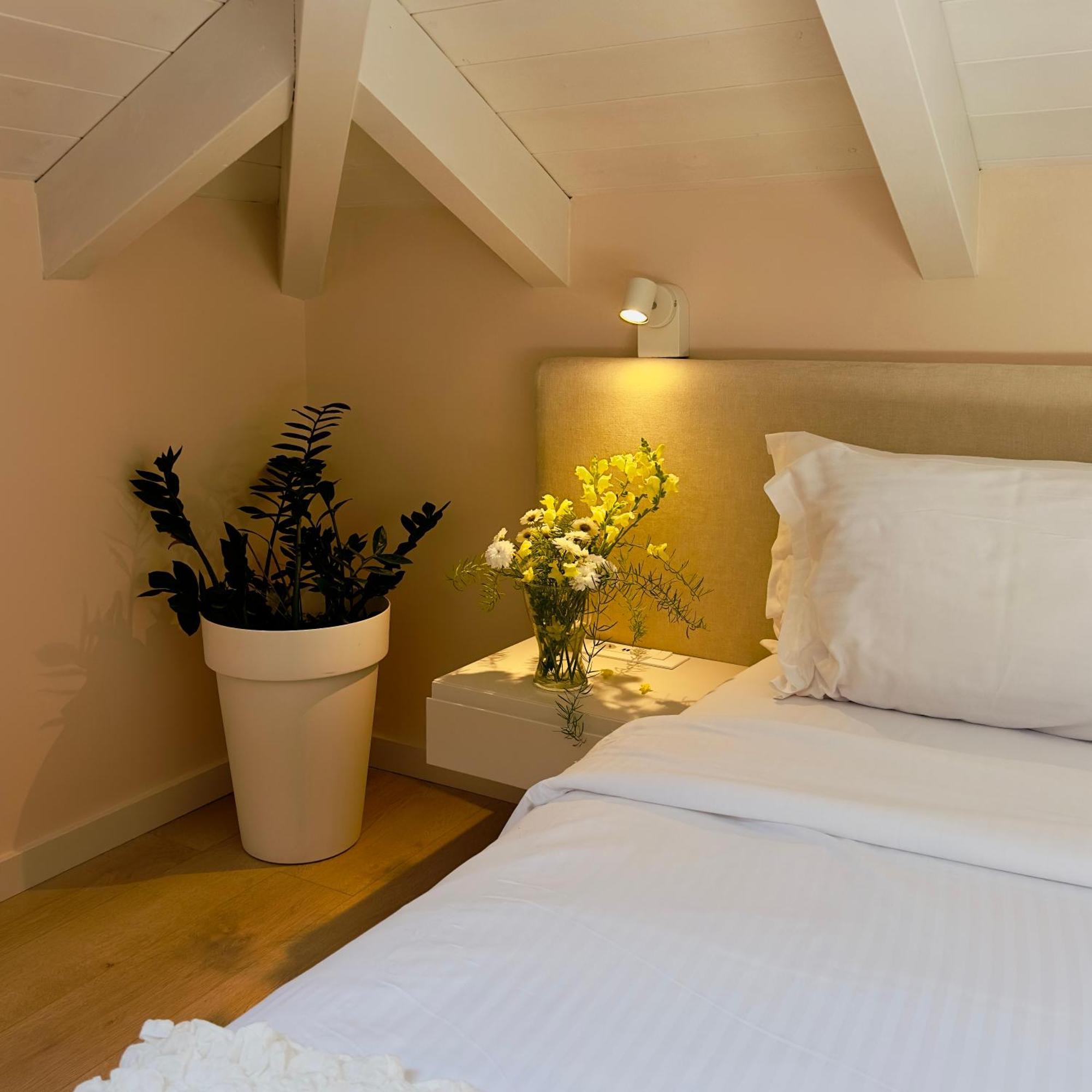 Rea Boutique Hotel Himare Exterior photo